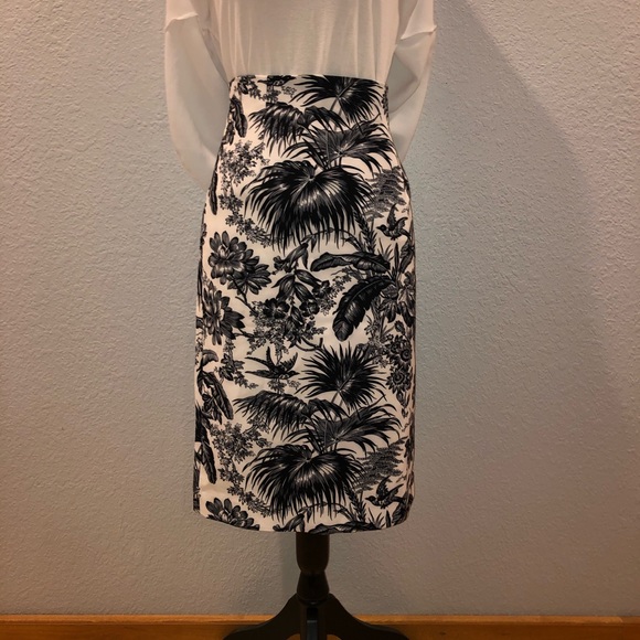 Catherine Malandrino Dresses & Skirts - Catherine Black and white pictures pencil skirt